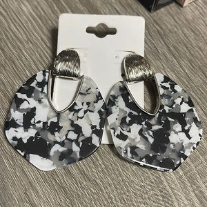 🌸12.50 Fashion Earrings